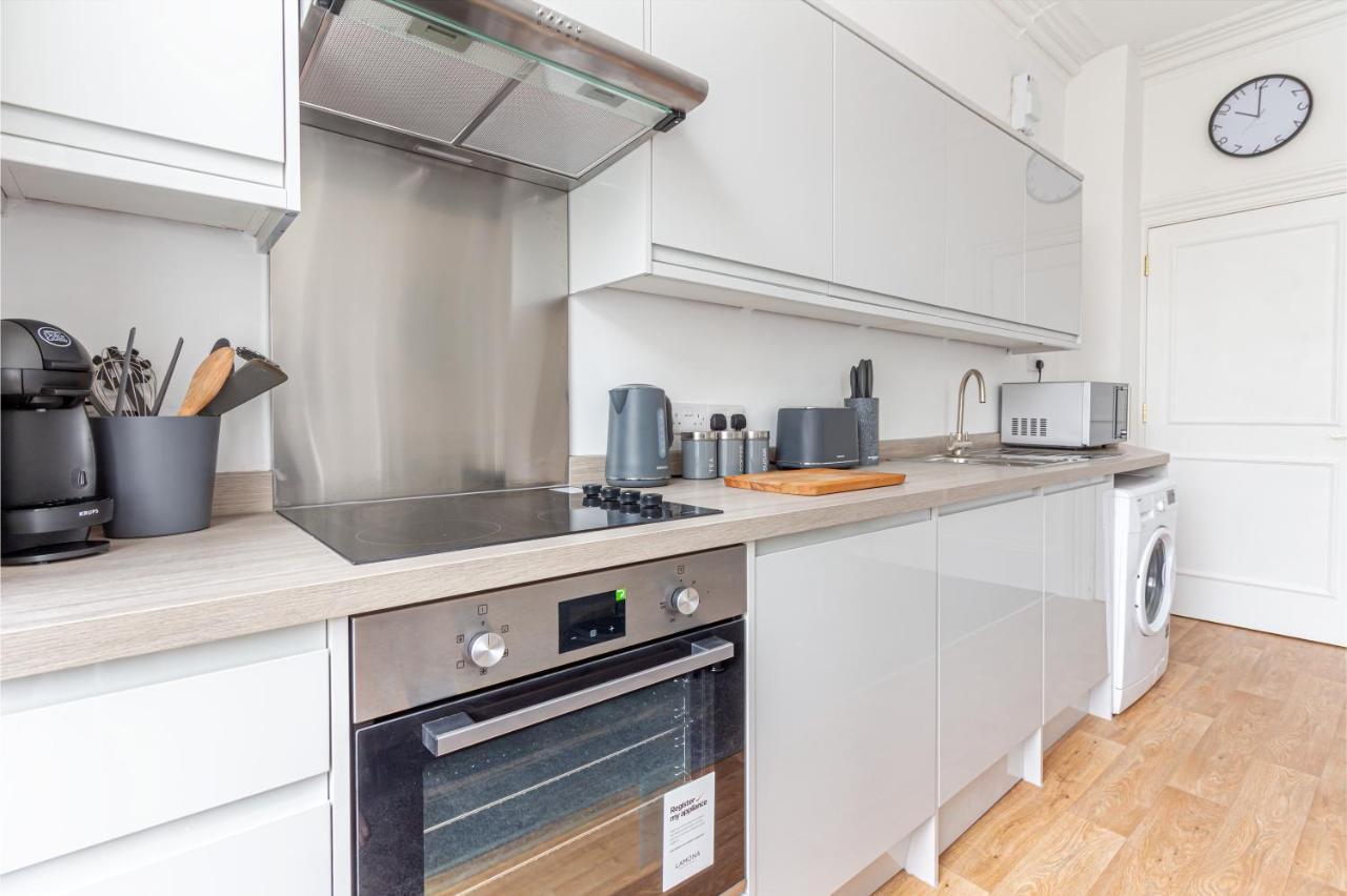 Host & Stay - Montpellier Villa Apartment 첼튼엄 외부 사진